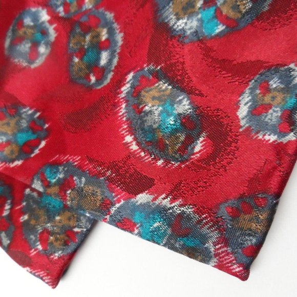 Domani Men's Patterned Tie & Solid Pocket Square Set - Picture 4 of 4